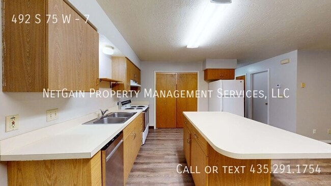 Photo - 492 S 75 W Unit 7