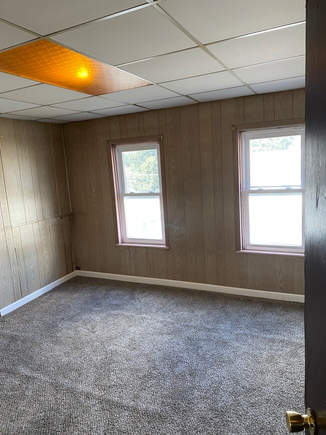 Building Photo - 332 E 5th St Unit 332 Rental