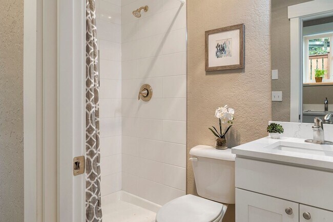 Photo - 'Redmond 12' Studios Unit 103