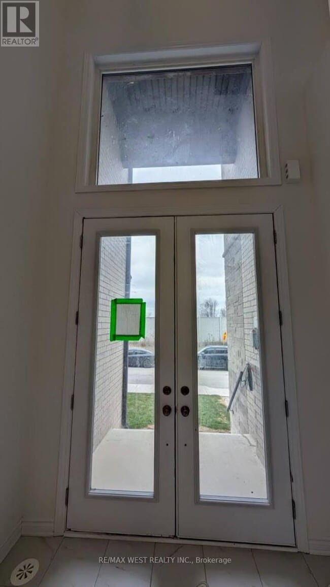 Photo - 106 Wascana Rd