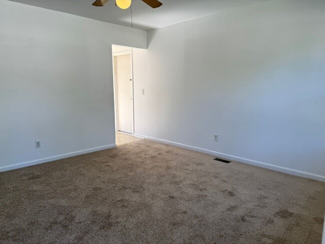 Photo - 3 bedroom 1 bath, fenced in back yard, one car attached garage