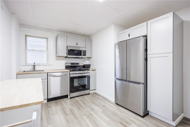 Photo - 35 Lawton St