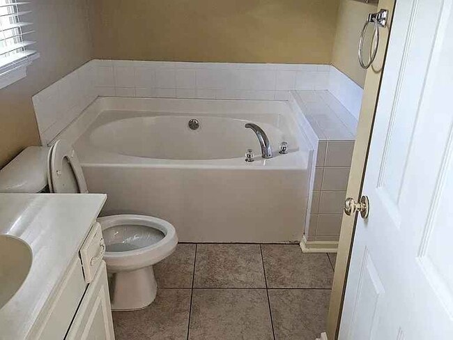 Photo - 5214 Kingsberry St