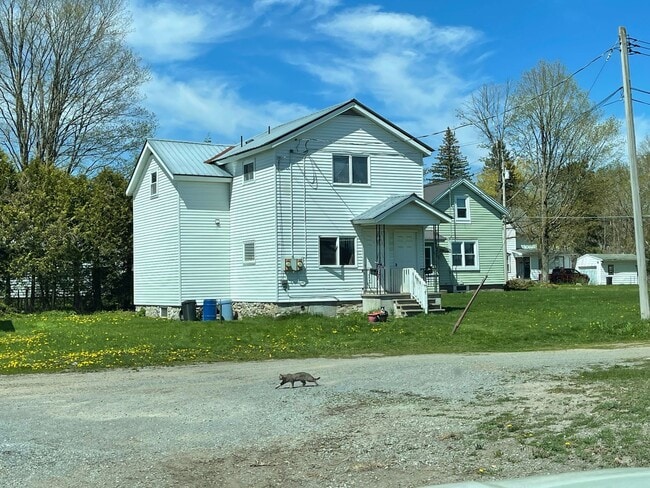 Building Photo - Village of Carthage Rental