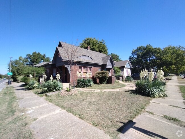 Building Photo - 723 NW 31st St Unit 723 Duplex Rental