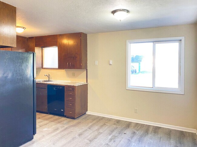 Photo - 26th1015-1017 Unit 26th1017