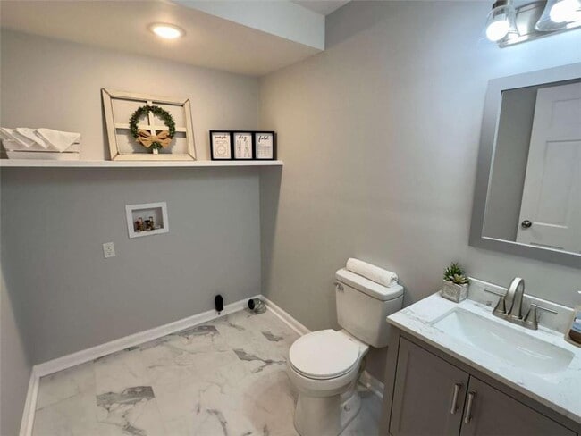 Photo - 6 Westlyn Dr