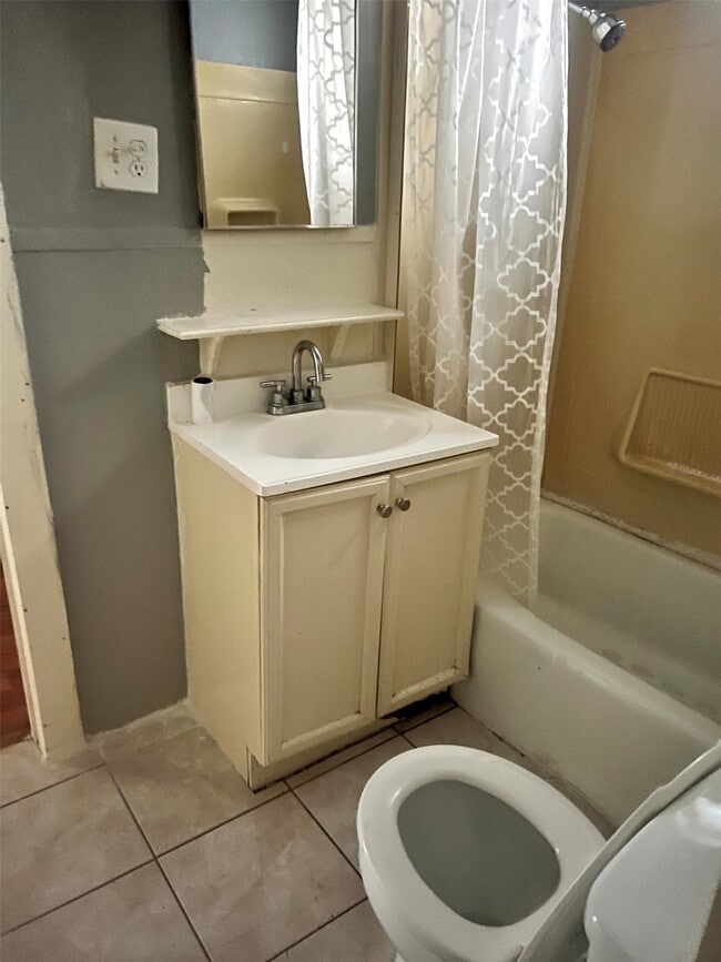 Photo - 504 American St