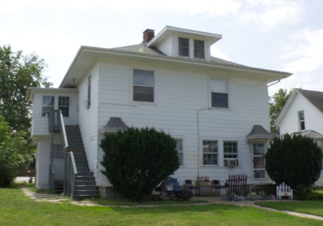 Building Photo - 1629 Washington St Rental