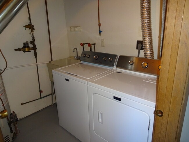 Photo - Townhouse with a nice view