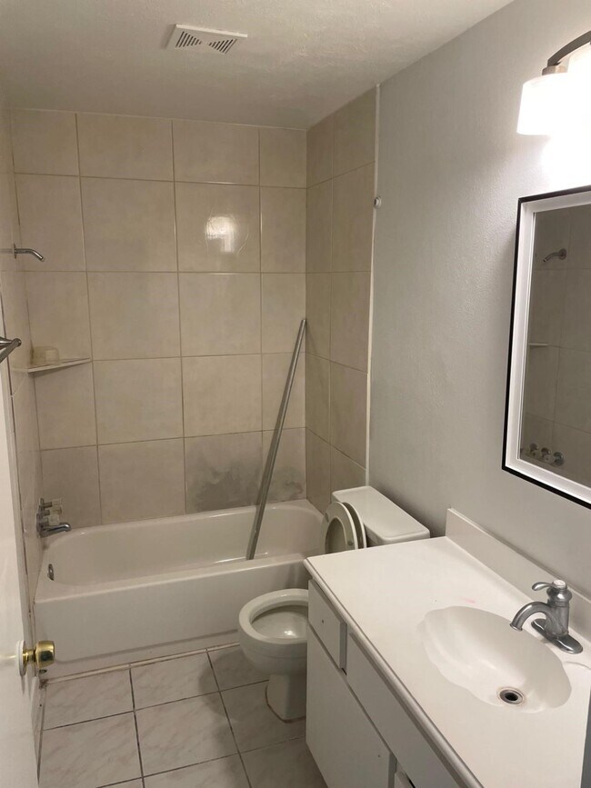 Photo - 22814 Elsinore Dr