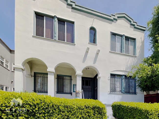 Photo - 1146 E 15th St Condo Unit B