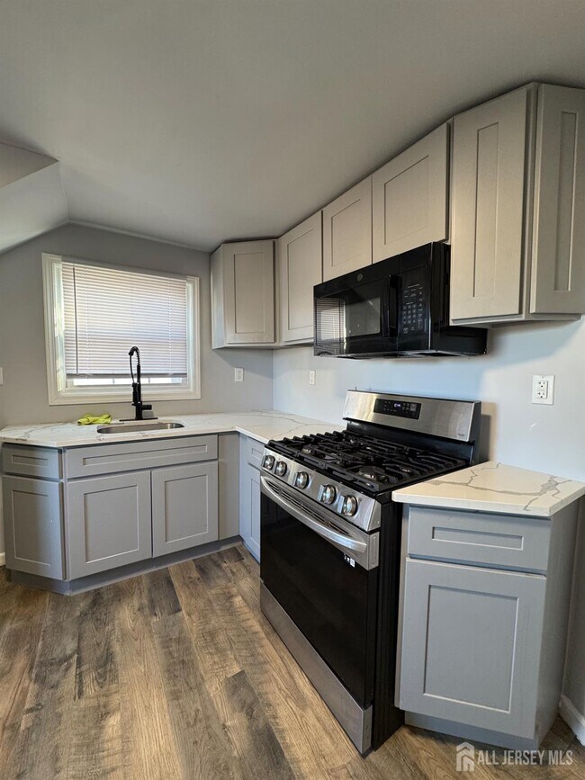 Photo - 150 Fabyan Pl Unidad 152