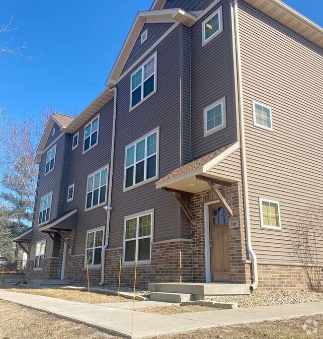 Building Photo - $1,950 | 3 Bedroom, 2.5 Bathroom Town Home...