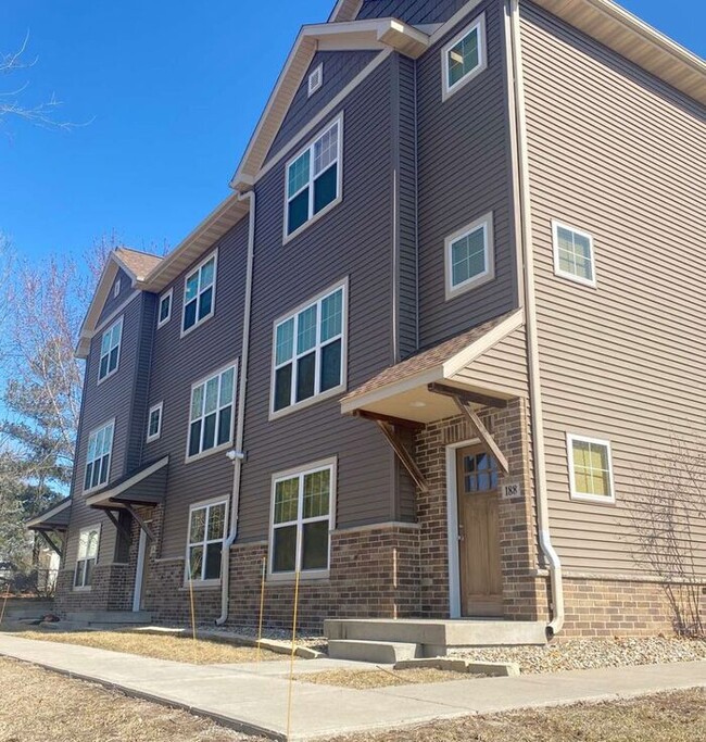 $1,900 | 3 Bedroom, 2.5 Bathroom Town Home... - $1,900 | 3 Bedroom, 2.5 Bathroom Town Home...