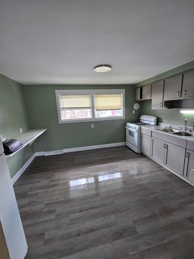 Photo - 110-118 Milburn Dr Unidad 114 Milburn Dr Apt 3