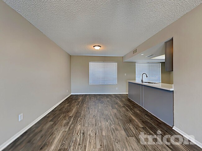 Photo - 7805 W Cora Ln