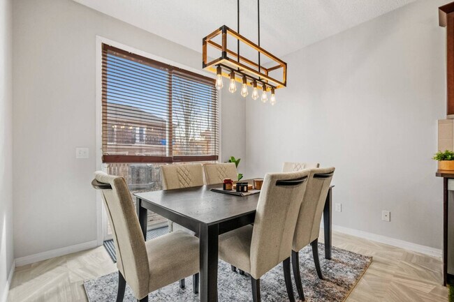 Photo - 724 Windridge Rd SW Unit ID1343914P