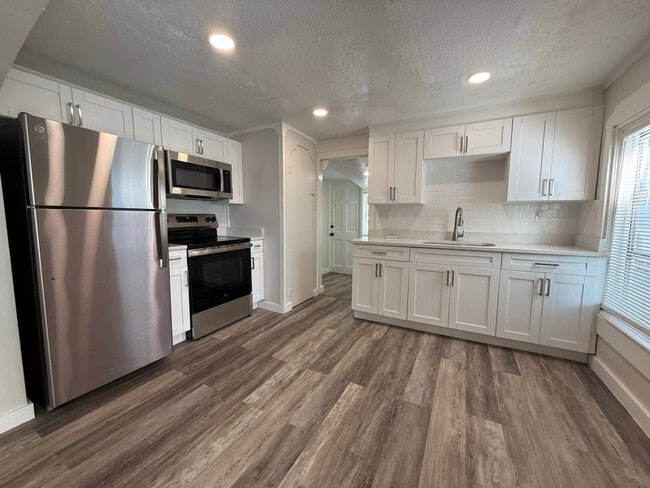 Photo - 5437 Essex Ave S Unit 4