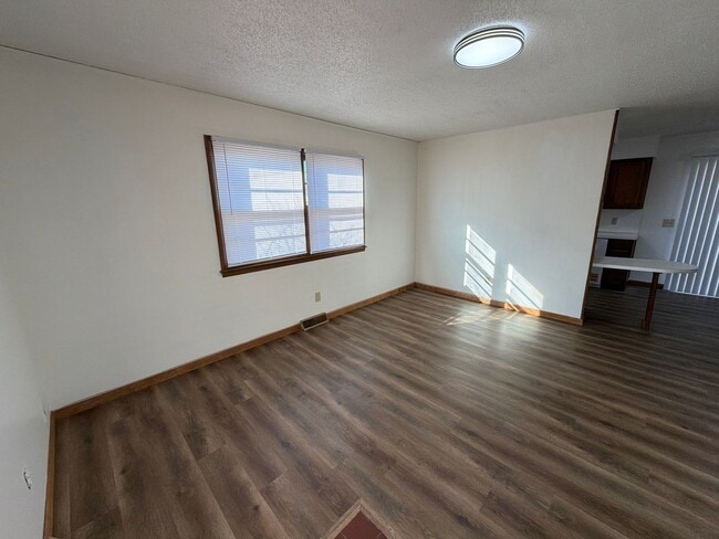 Photo - 3335 E Sunset St Unidad B