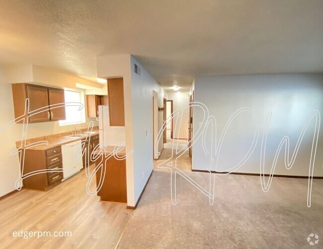 Building Photo - Cedar River Drive Unit 806 Rental
