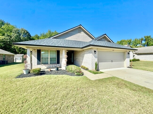 Photo - 8437 Grayce Dr