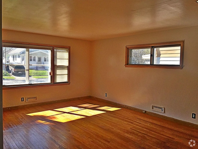 Building Photo - 2500-2502 N 56th St Unit 2502 Rental