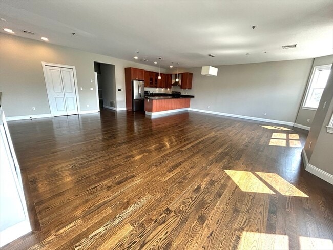 Photo - 81 Boylston St Unit 3