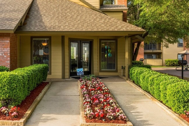 Greenbrier Park Apartments