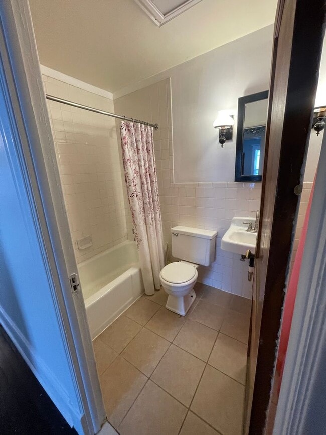 Photo - 6 McFarlan Ave Unit 6 McFarlan Ave 2nd Floor Amsterdam NY12010