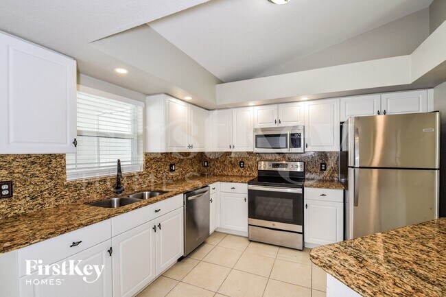 Photo - 1125 NE 33rd Ln