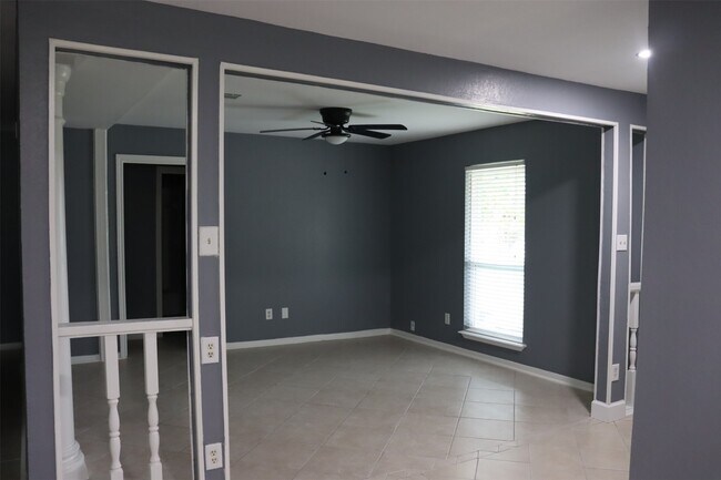 Photo - 12507 New Rochelle Ct