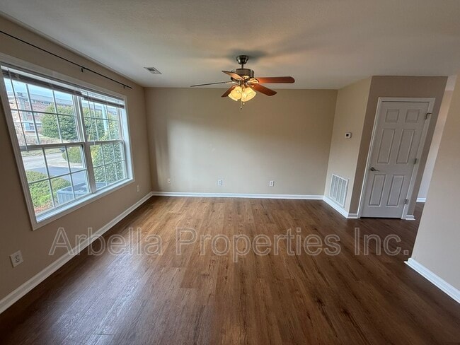 Photo - 2121 S Greenwood Dr Unit Apt 900