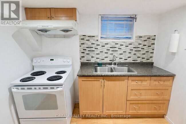 Photo - 50 Kilgreggan Crescent