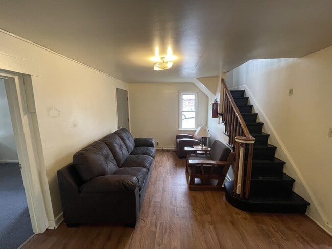 Photo - 854 Wayne Ave