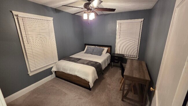 Photo - 7318-7320 Wakefield Ave Unit 7318