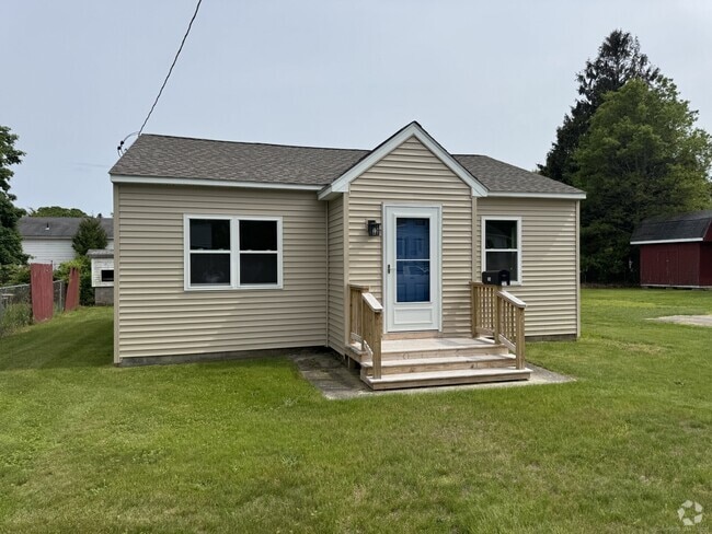 Building Photo - 184 Midway Oval Rental