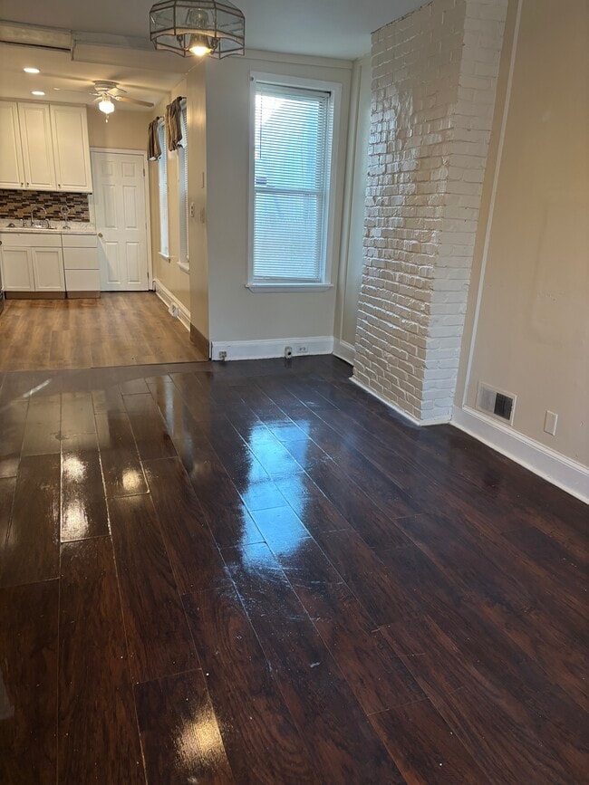 Photo - 1324 Read St