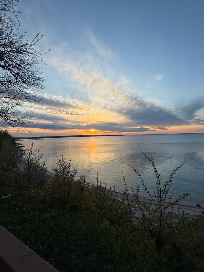 Building Photo - 43 West St Unit 2nd floor