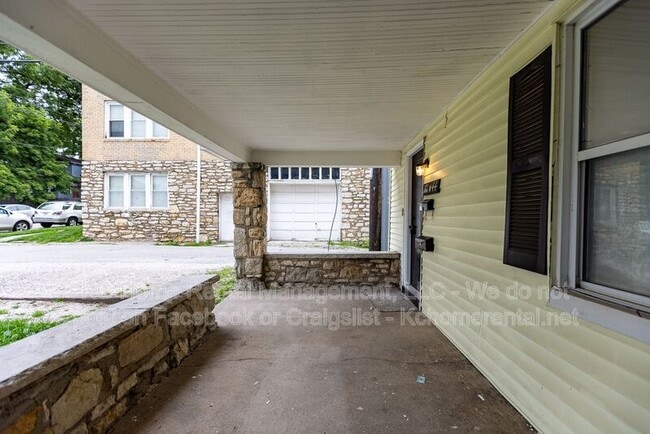 Photo - 1111 W 44th St