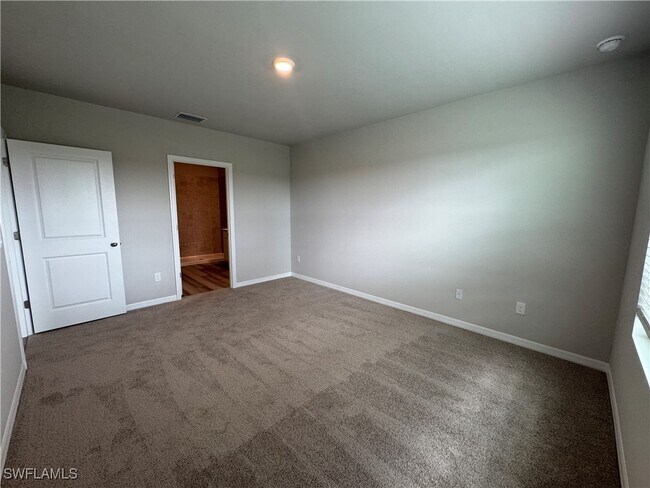 Photo - 726 Oakridge Ave S