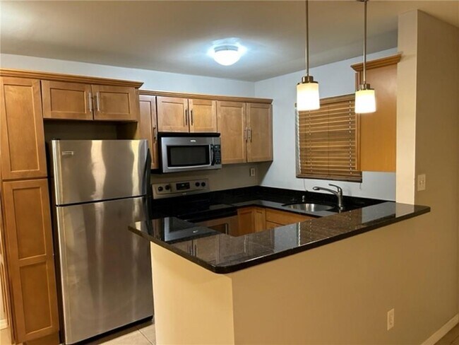 Photo - 1925 Madison St Unidad 17