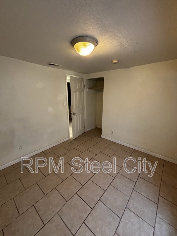 Photo - 511 W 12th St