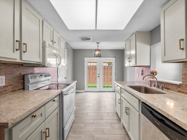 Photo - 11731 Flushing Meadows Dr