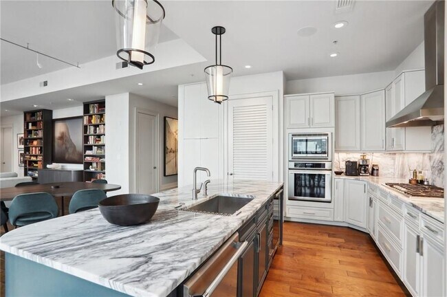 Photo - 1065 Peachtree St NE Unit 3005
