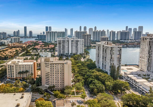 Photo - Imperial Club