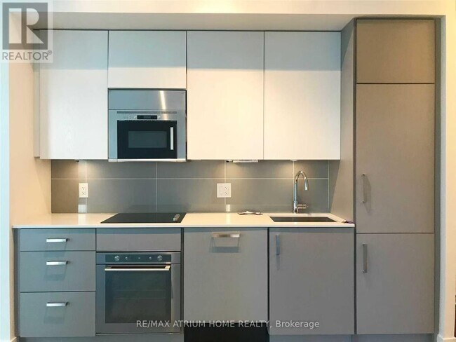 Photo - 17 Dundonald St Unité 808