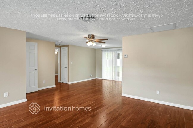 Photo - 7221 Embassy Blvd