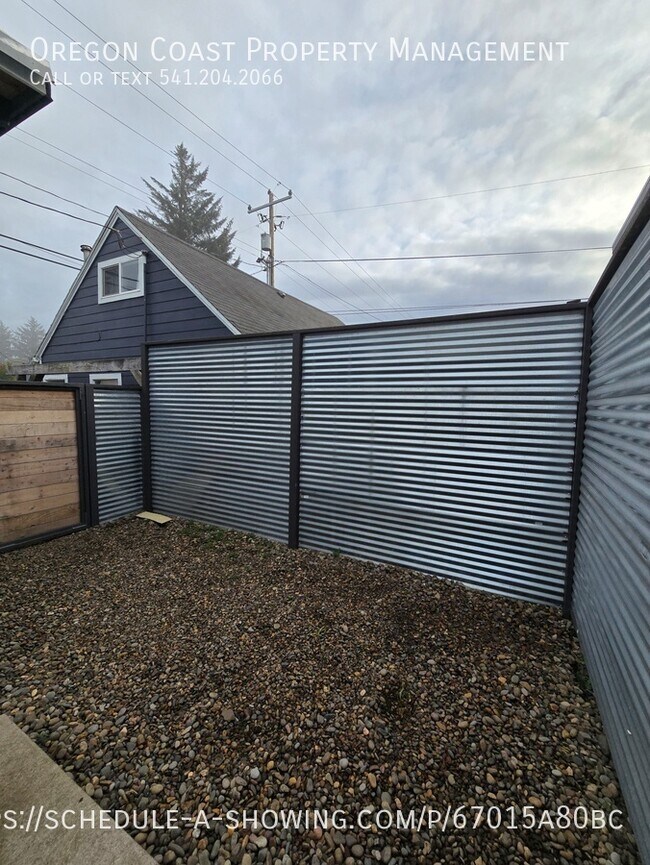 Photo - 1870 SE 3rd St