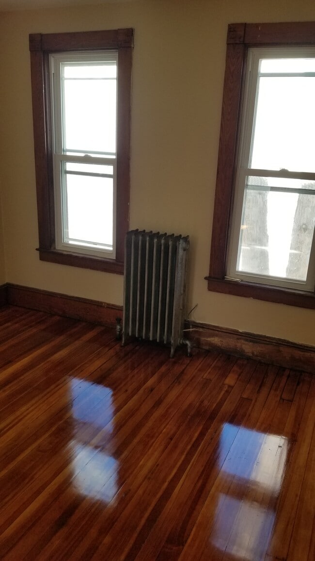 Photo - 14 Bardwell St Unit 2